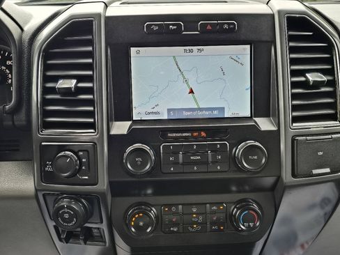 Used 2020 Ford F150 XLT w/ Equipment Group 302A Luxury AWD/4WD image 25