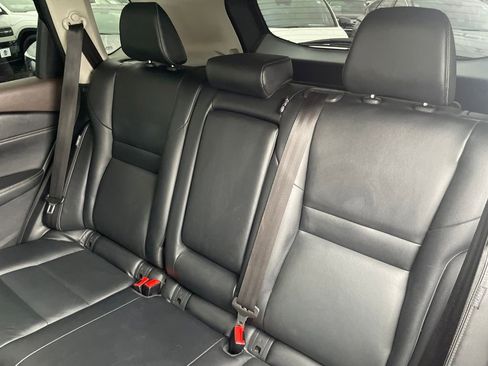 Used 2022 Nissan Rogue SL image 27