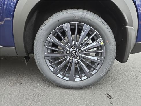 New 2026 Nissan Pathfinder SL w/ SL Premium Package AWD/4WD image 9