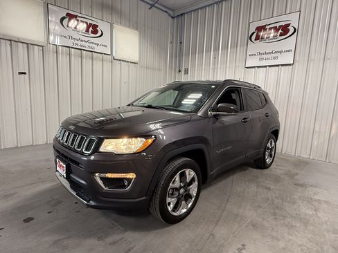 Used 2019 Jeep Compass Limited AWD/4WD image 14