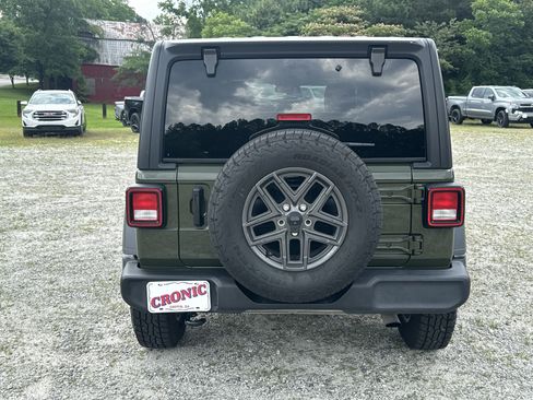 Used 2024 Jeep Wrangler Unlimited Sport AWD/4WD image 6