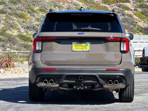 New 2026 Ford Explorer ST w/ Sun And Sound Package image 5