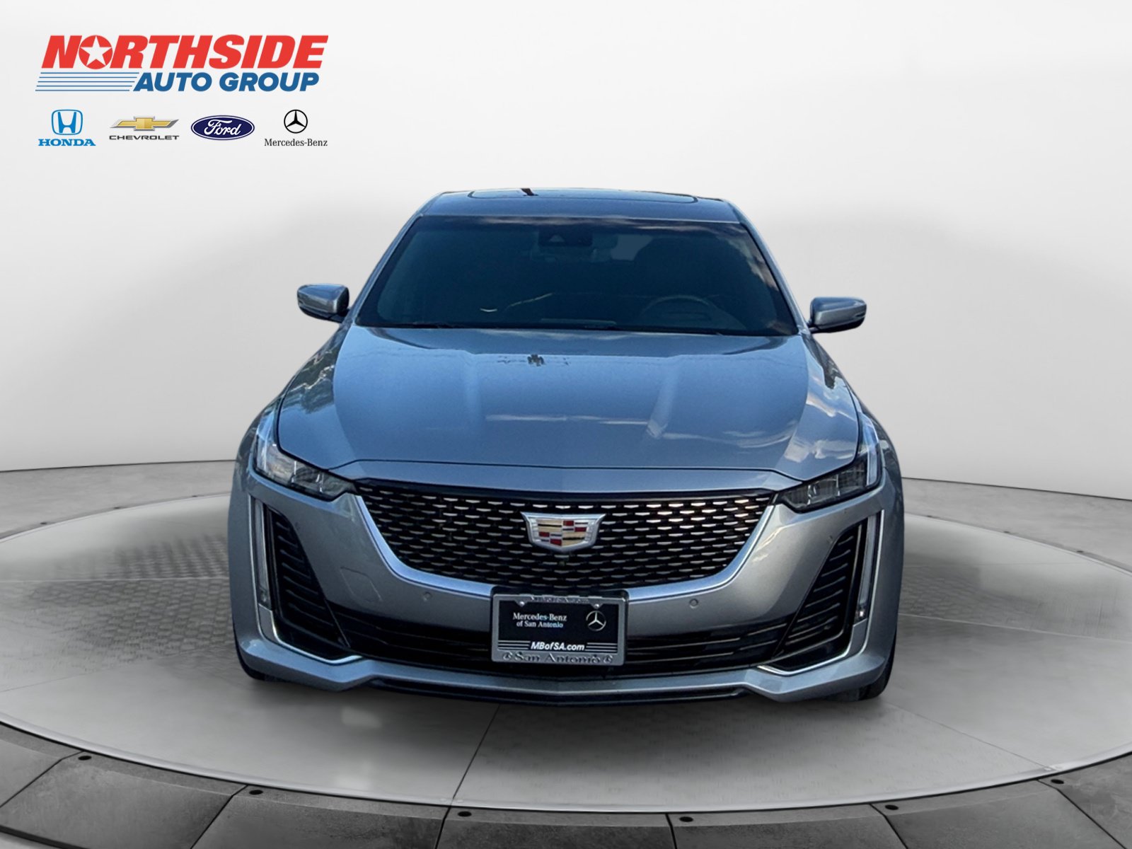 Used 2023 Cadillac CT5 Luxury AWD/4WD image 2