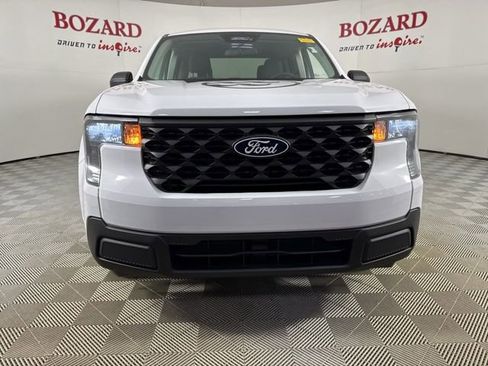 Used 2025 Ford Maverick XL image 2