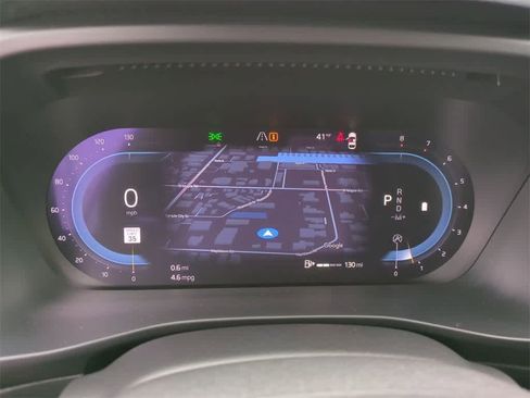 Used 2023 Volvo XC40 B5 Ultimate w/ Protection Package Premier image 26