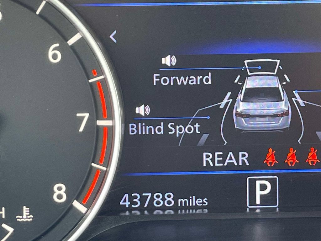 Used 2025 Nissan Altima 2.5 SV FWD image 19