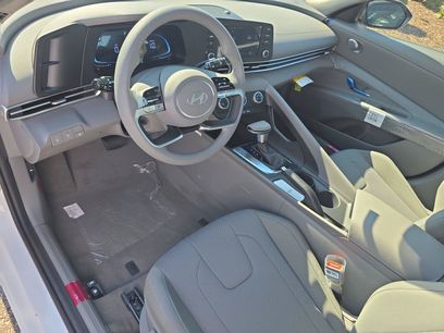New 2026 Hyundai Elantra SE