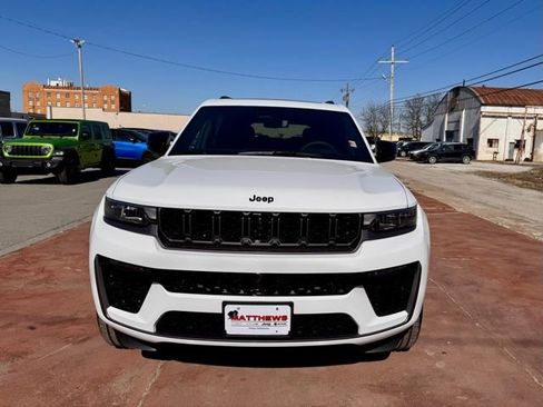 New 2026 Jeep Grand Cherokee L Limited AWD/4WD image 2
