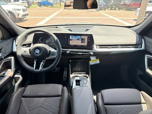 Used 2025 BMW X1 xDrive28i AWD/4WD image 12