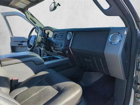 Used 2012 Ford F250 Lariat w/ Lariat Interior Pkg image 24
