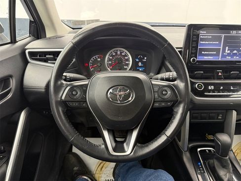 Used 2022 Toyota Corolla Cross LE image 15