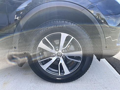 Used 2017 Toyota RAV4 XLE w/ Carpet Mat Package image 32