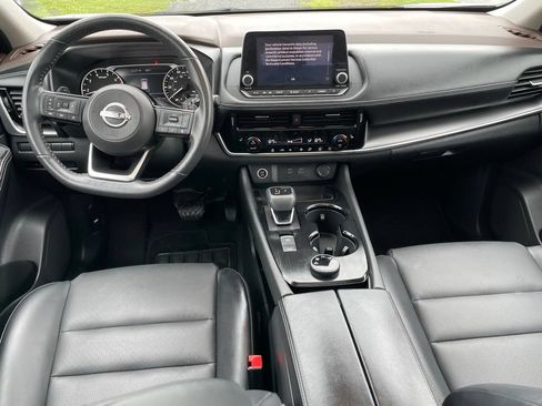 Certified 2023 Nissan Rogue SV w/ SV Premium Package AWD/4WD image 15