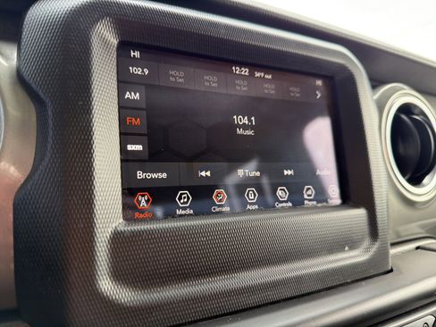 Used 2021 Jeep Gladiator Overland w/ Trailer Tow Package image 31