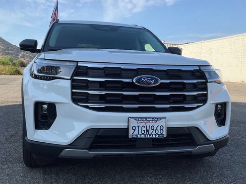 Used 2025 Ford Explorer Active w/ Active Comfort Package RWD image 56