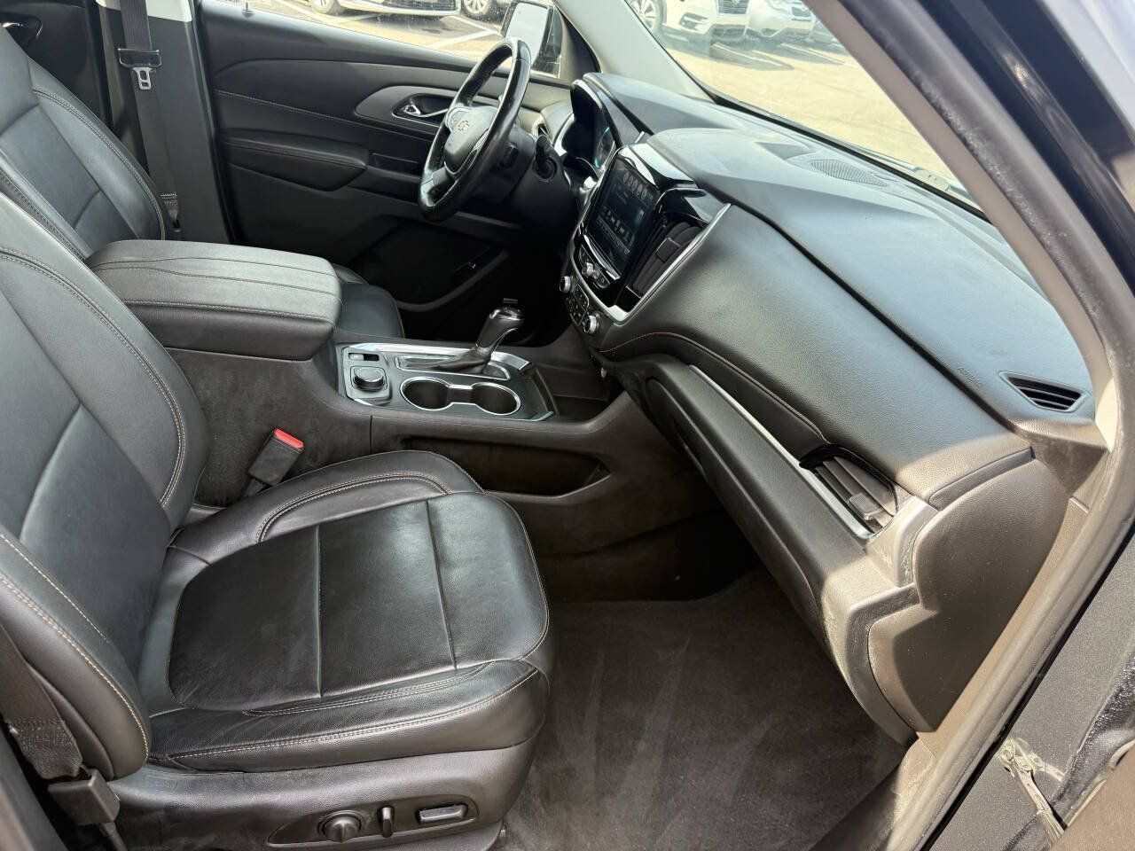 Used 2019 Chevrolet Traverse RS FWD image 13