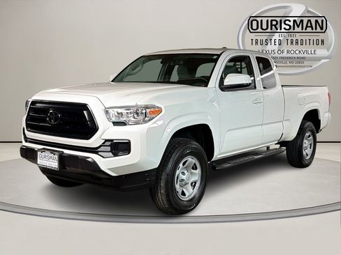 Used 2022 Toyota Tacoma SR image 2