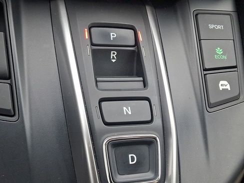 Used 2022 Honda CR-V Touring image 16