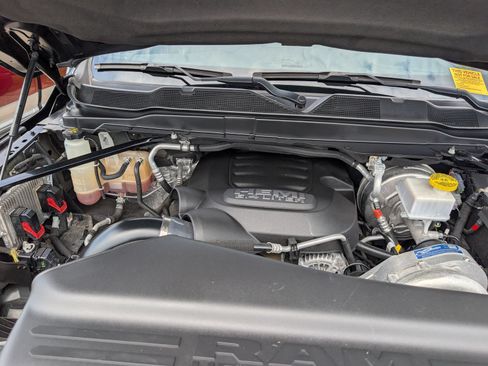 Used 2022 RAM 2500 Laramie AWD/4WD image 29