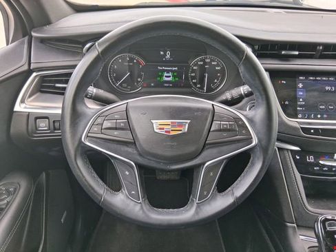 Used 2024 Cadillac XT5 Luxury w/ LPO, Floor Liner Package FWD image 10