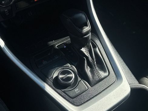 Used 2023 Toyota RAV4 AWD Hybrid image 24