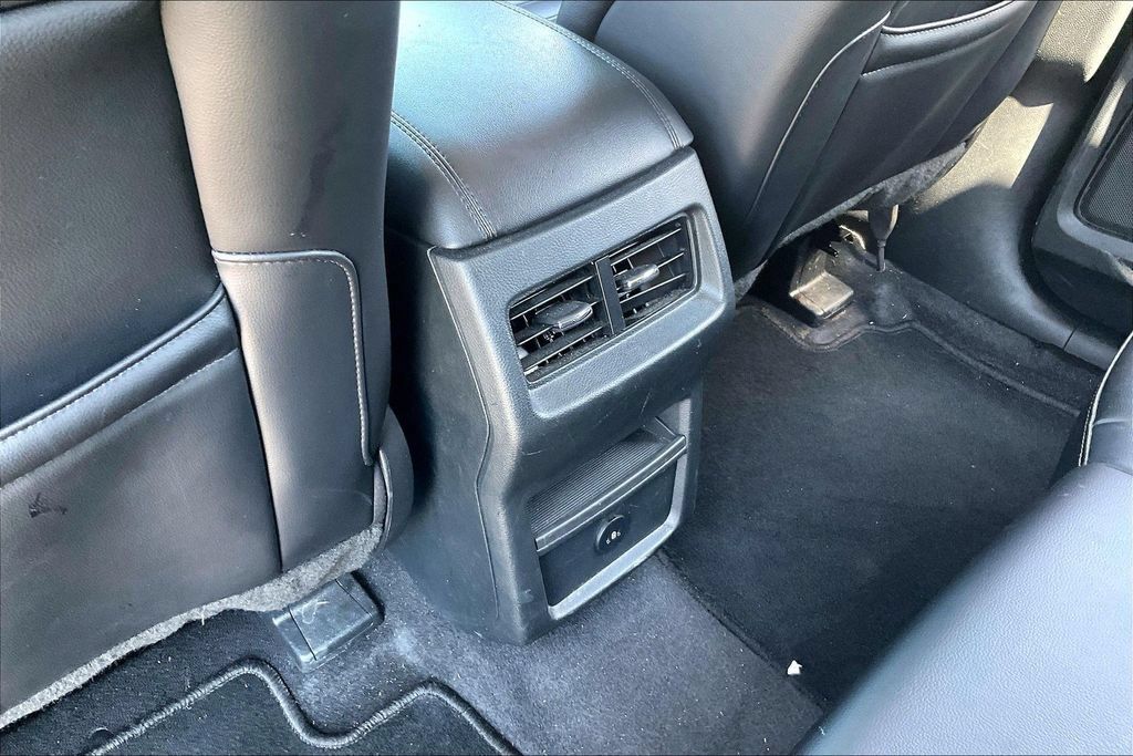 Used 2024 Ford Edge SEL AWD/4WD image 10