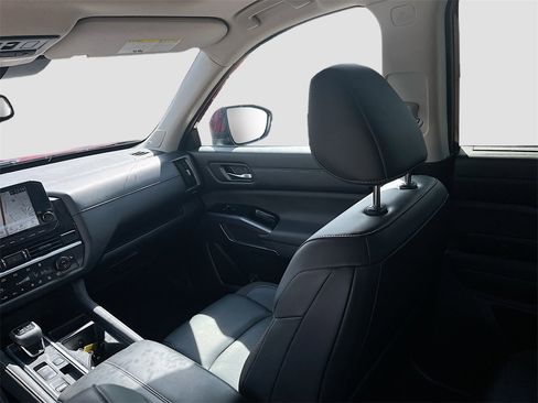 Used 2022 Nissan Pathfinder SL w/ SL Premium Package image 24