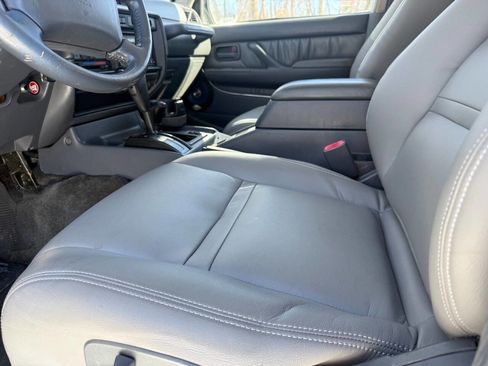 Used 1996 Toyota Land Cruiser image 44