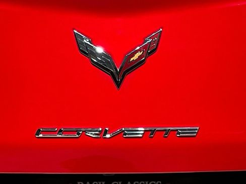 Used 2015 Chevrolet Corvette Stingray Convertible w/ 2LT Preferred Equipment Group RWD image 9
