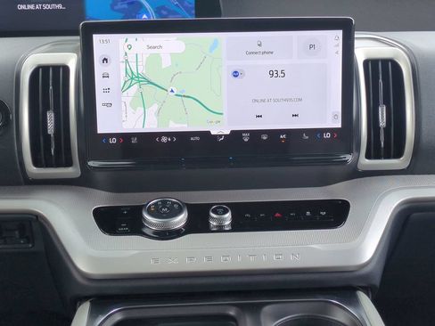 New 2027 Ford Expedition Active RWD image 16