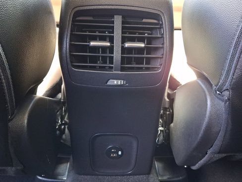 Used 2022 Ford Escape SEL image 11