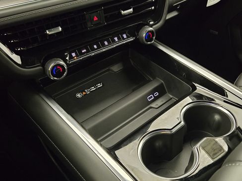New 2026 Chevrolet Suburban LT w/ Comfort Package RWD image 19