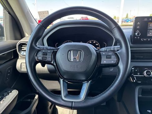 Used 2025 Honda Pilot EX-L image 14