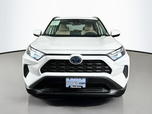 Certified 2022 Toyota RAV4 XLE AWD/4WD image 2