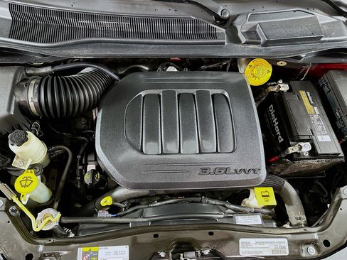 Used 2019 Dodge Grand Caravan SE image 31