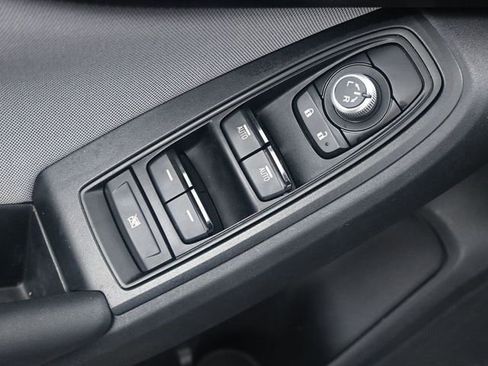 Used 2021 Subaru Crosstrek 2.0i Premium w/ Moonroof Package image 5