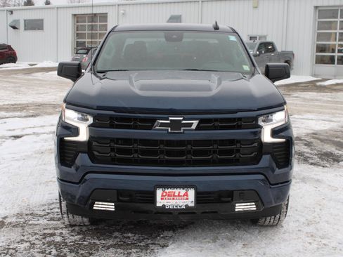 Used 2023 Chevrolet Silverado 1500 RST image 2