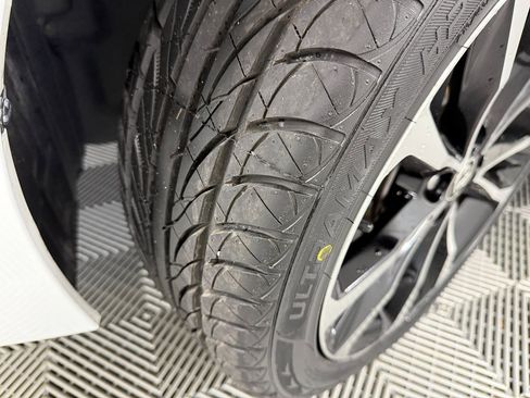 Used 2018 Toyota Corolla SE image 24