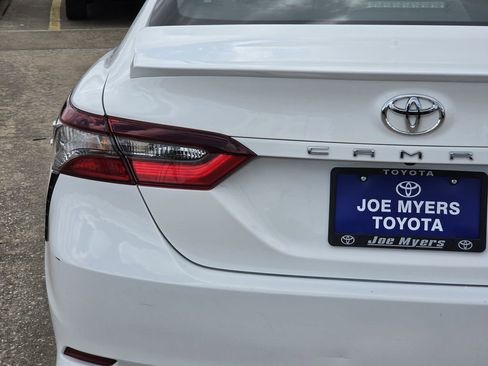 Used 2024 Toyota Camry SE FWD image 10
