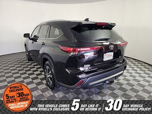 Used 2021 Toyota Highlander XLE image 8