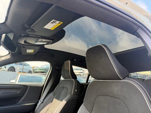 Used 2023 Volvo C40 P8 Recharge Ultimate AWD/4WD image 20