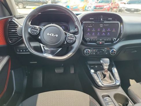 Certified 2025 Kia Soul GT-Line w/ GT-Line Technology Package FWD image 8