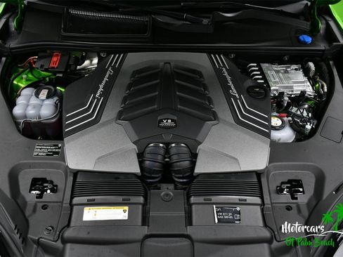 Used 2025 Lamborghini Urus SE image 55