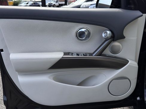 Used 2024 Genesis GV60 Advanced image 13