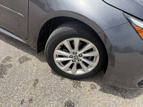 Used 2023 Toyota Corolla SE w/ SE Premium Package FWD image 17