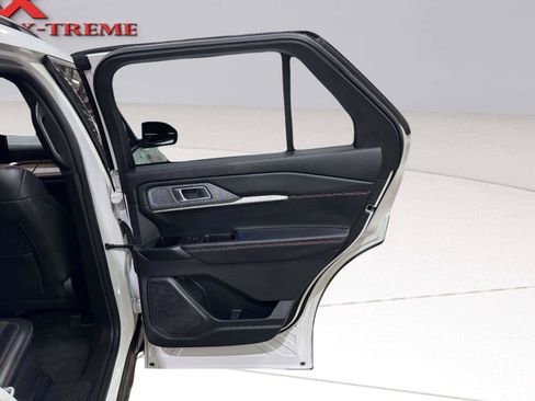 Used 2025 Ford Explorer ST AWD/4WD image 47