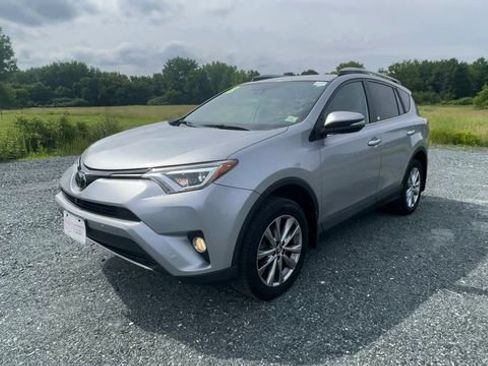 Used 2018 Toyota RAV4 Limited w/ Advanced Technology Package AWD/4WD image 8