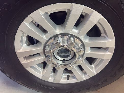 Used 2017 Ford F250 XLT w/ FX4 Off-Road Package image 31