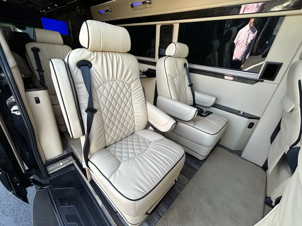 Used 2020 Mercedes-Benz Sprinter 3500 image 35
