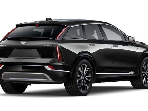 New 2025 Cadillac Optiq Luxury 2 image 7